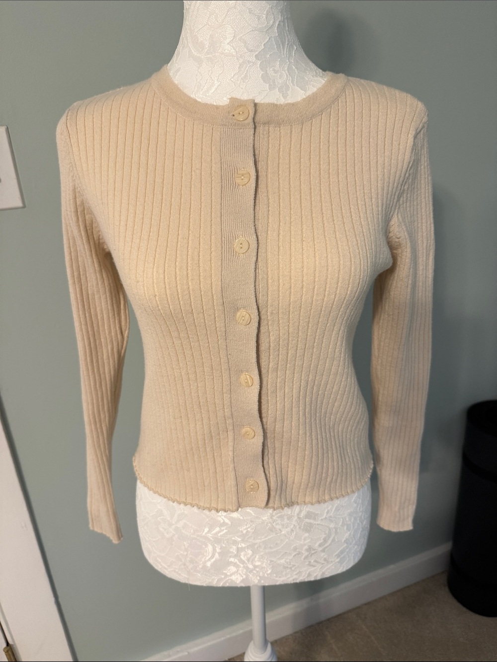 Lea & Viola Women’s Ribbed Crewneck Button-Front Sweater - Cream